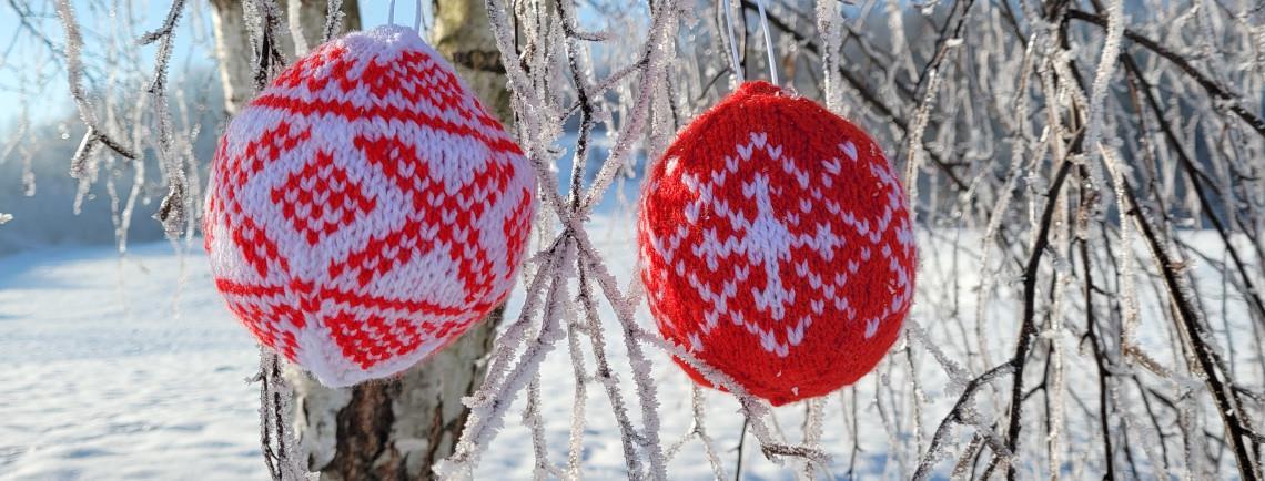 Pletene bunke rdeče